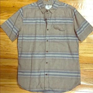 Greyish-brown and blue pattern button down tee